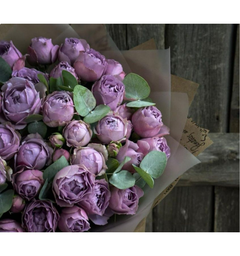 Монобукет из пионовидных кустовых роз Лавендер Баблз